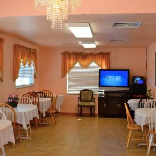 Albina Manor