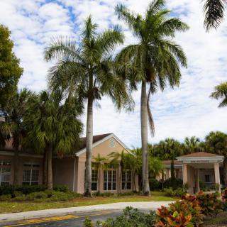 Colonial Assisted Living at Palm Beach