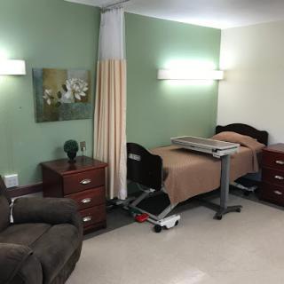 A comfortable hospital room designed for patient care.