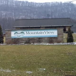 Welcome to Mountain View - a serene escape surrounded by natural beauty.