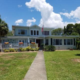 Edgewater Manor Assisted Living