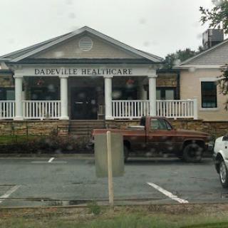 A view of a restaurant building on a cloudy day.
