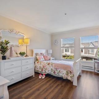 Sunshine Villa, A Merrill Gardens Community