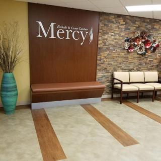 A welcoming waiting area at Mercy Health, featuring modern decor and comfortable seating.