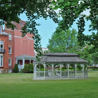 Foltsbrook Center for Senior Living