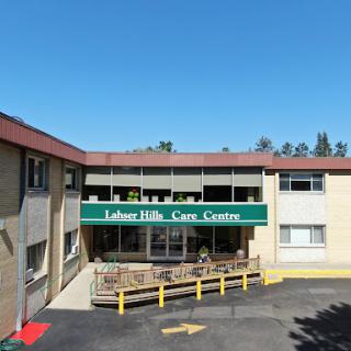 Lake Hills Care Center entrance view.