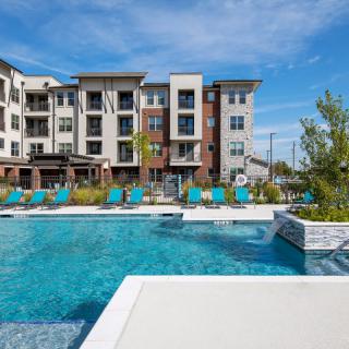 The Luxe at Cedar Hill