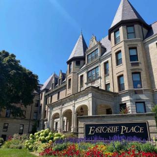 Eastcastle Place