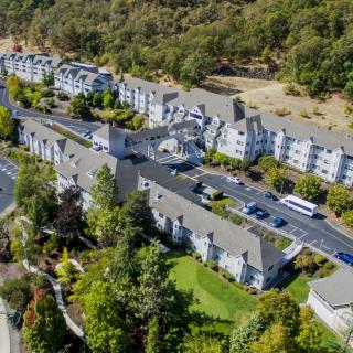 Linus Oakes Village