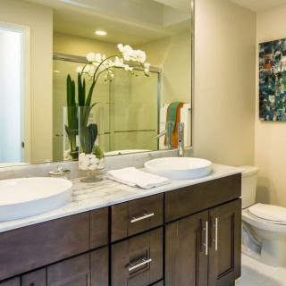 UpsideHoM Pembroke Pines