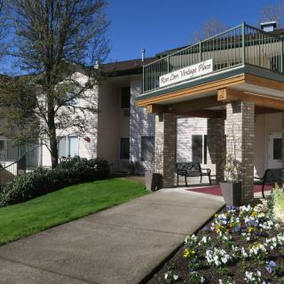 Rose Linn Vintage Place
