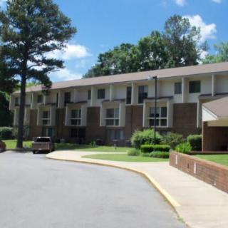 Bond House Apts