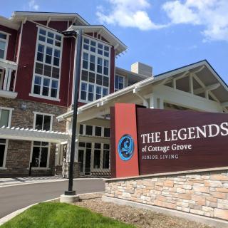 Exterior view of The Legends at Cottage Grove apartment complex.