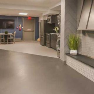 A modern lobby area with seating and decor.