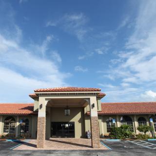 Colonial at Boynton Beach