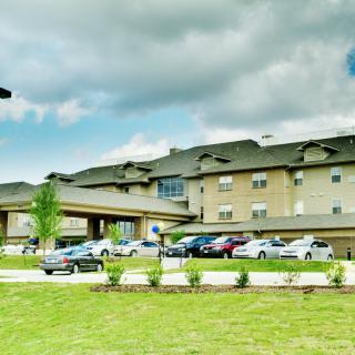 Lakeline Oaks Retirement Community