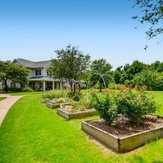 Holiday Pinewood Hills
