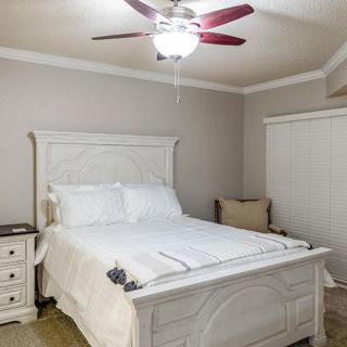 Five Star Premier Residences Of Dallas