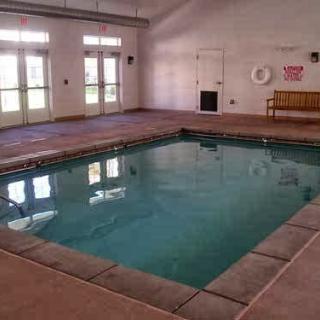 A tranquil indoor swimming pool environment, perfect for relaxation and leisure.