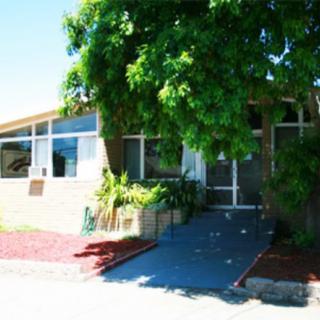 Redwood Healthcare Center