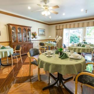 Windsor Gardens Care Center Of Hayward