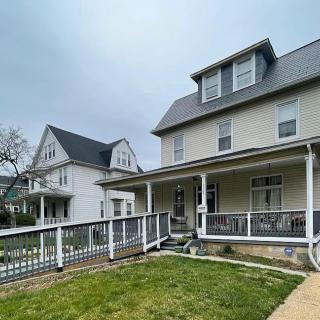 Chelsea Manor