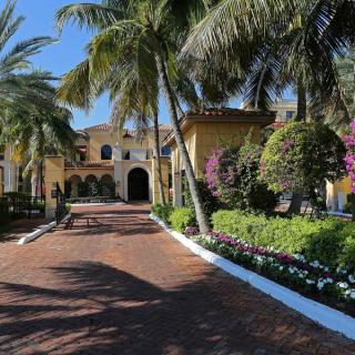 Upside East Boca