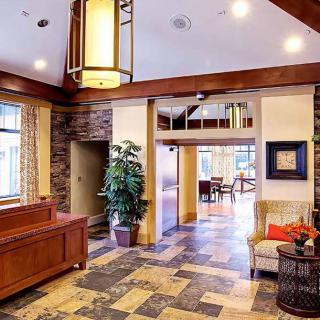 A welcoming and well-decorated lobby area with comfortable seating and stylish lighting.