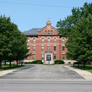 Senior Suites Chicago Norwood Park