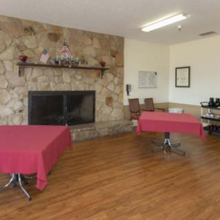 Cloverdale Healthcare Center