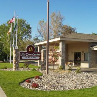 Life Care Center Of Richland