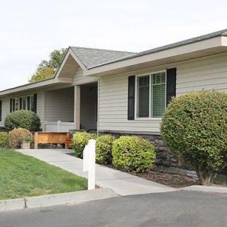 Ashley Manor Hermiston