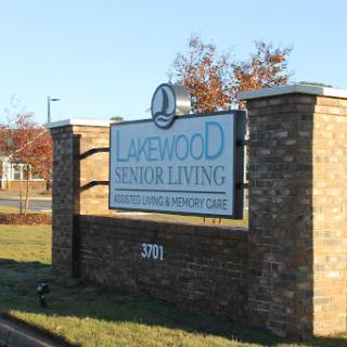 Entrance sign for Lakwood Senior Living.