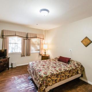 Cottonwood Creek Healthcare Community