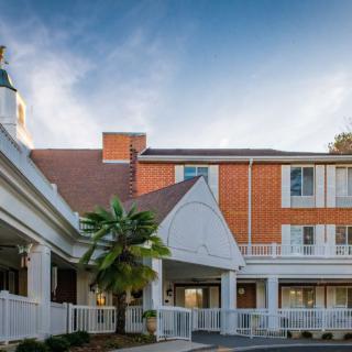 Kingston Residence of Hickory