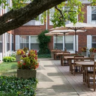 Manorcare Of Oak Lawn East