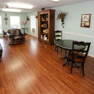 Northern Oaks Living & Rehabilitation Center