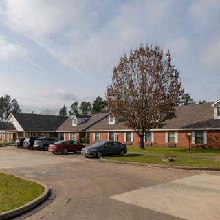 Legend Oaks Healthcare And Rehabilitation Center - Gladewater