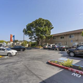 Serra Highlands Senior Living