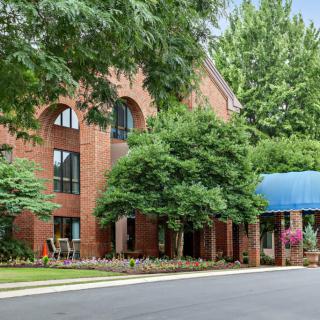 Brookline Rehabilitation and Skilled Nursing at Juniper Village