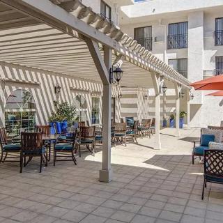 The Commons at Woodland Hills