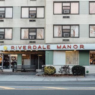 Riverdale Manor