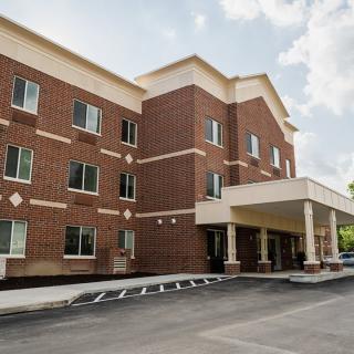 The Residence at Whitehall IL and PC