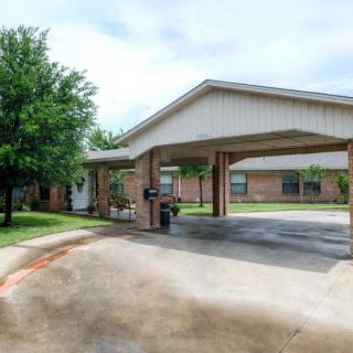 Oakland Manor Nursing Center