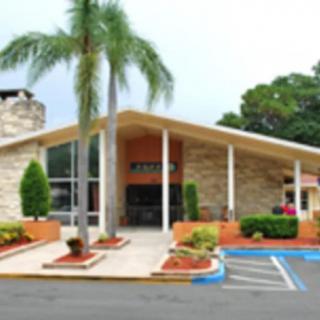Highland Pines Rehabilitation Center
