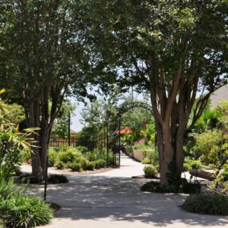 Waterford Gardens on Griffin Parkway