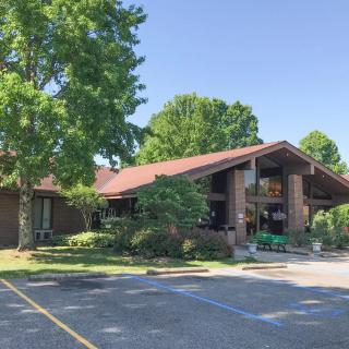 Worthington Healthcare Center