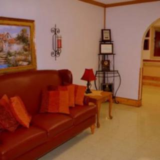 Arbor Walk Healthcare Center