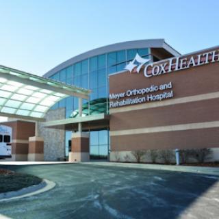 Exterior view of CoxHealth's Muen Orthopedic and Rehabilitation Hospital.