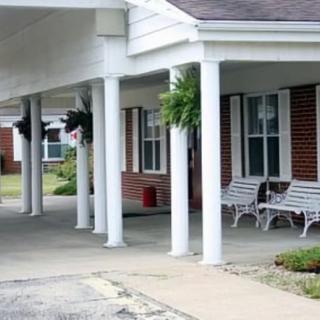 Pine View Manor